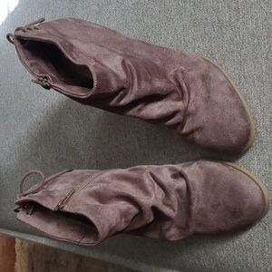 Charmin Charlie booties SZ10